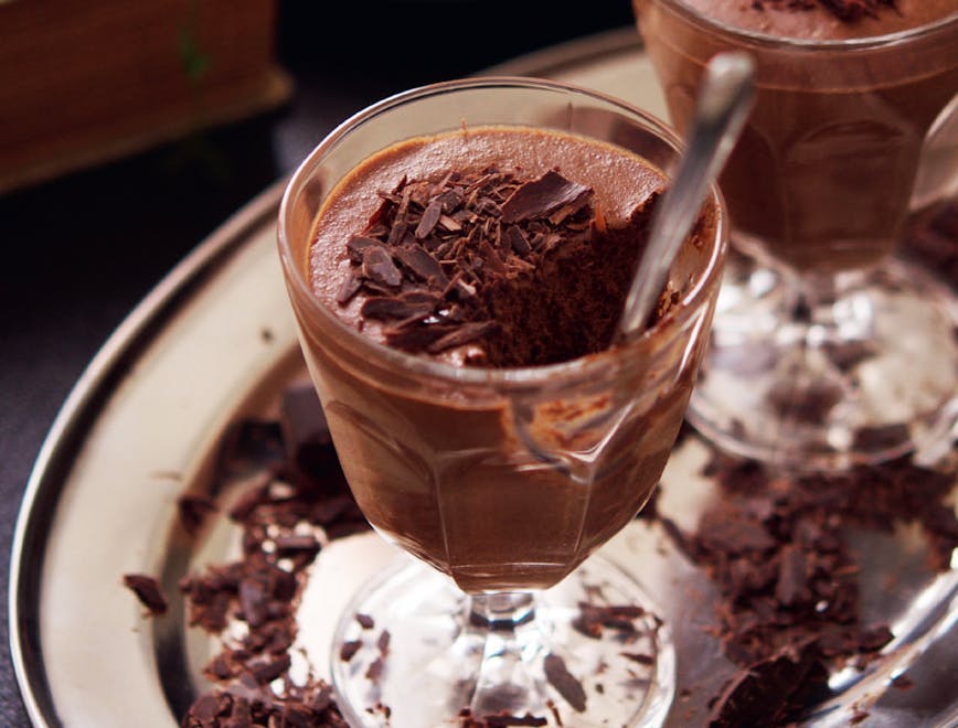 hot chocolate chocolate dessert cup beverage food ice cream cream fudge cocoa