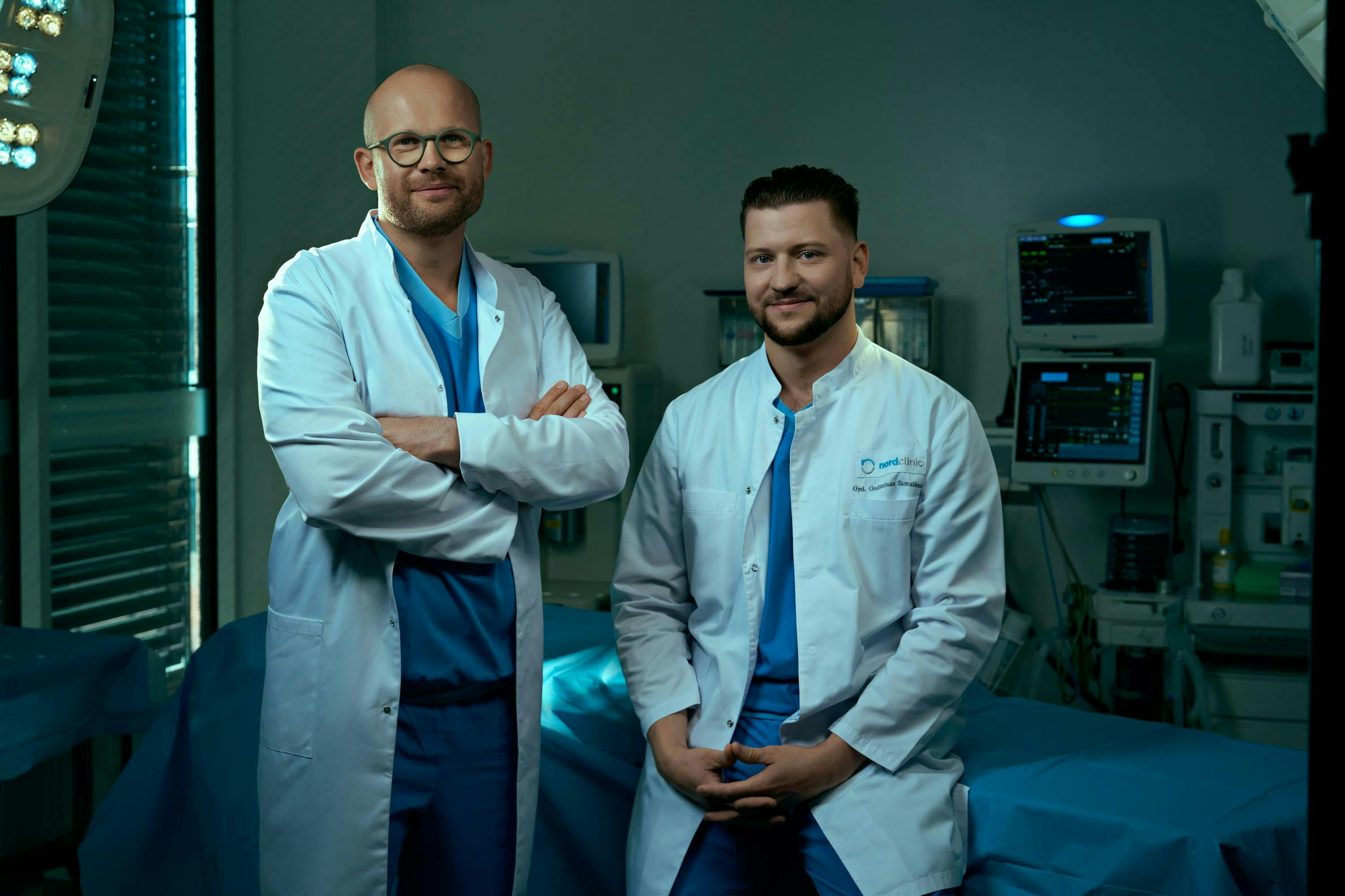 Plastinės chirurgijos centro „Nordclinic“ chirurgai Andrius Pajėda ir Gediminas Samulėnas.